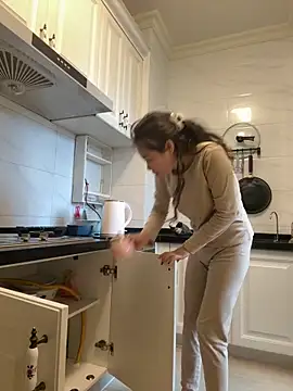 aa520uv online show from 04-08-26, 02:00