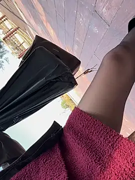 Snapshot of linger-23 chatting on 01-19-26, 06:06 linger-23 online show from 01-19-26, 06:06