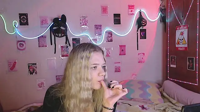 Your Horny Friends online show from 09-09-25, 08:47