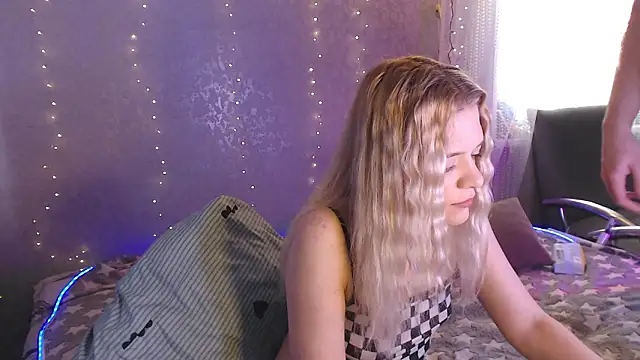 Snapshot of Your_Horny_Friends chatting on 02-27-26, 10:37 Your Horny Friends online show from 02-27-26, 10:37