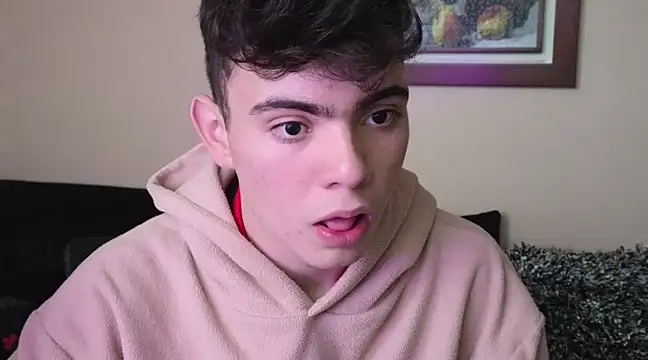 Snapshot of lukeboyce33 chatting on 03-19-25, 04:24 lukeboyce33 online show from 03-19-25, 04:24