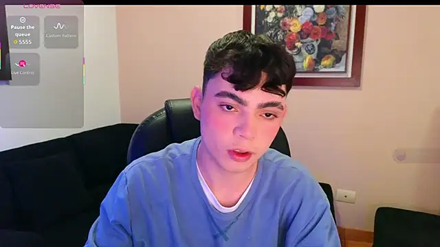 Snapshot of lukeboyce33 chatting on 10-21-25, 01:06 lukeboyce33 online show from 10-21-25, 01:06