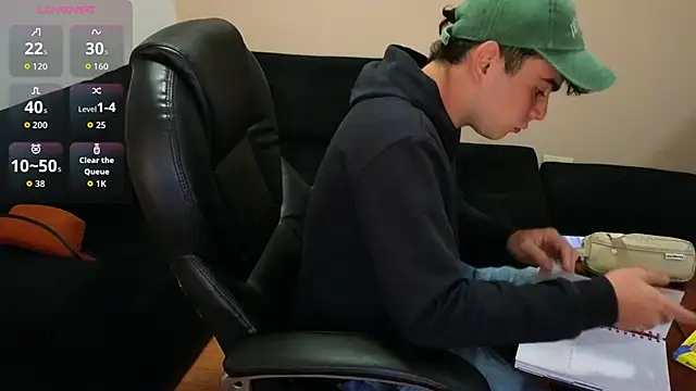 Snapshot of lukeboyce33 chatting on 02-13-26, 12:06 lukeboyce33 online show from 02-13-26, 12:06