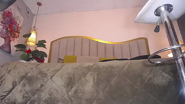 Snapshot of ailyn_maury chatting on 02-10-26, 01:26 ailyn maury online show from 02-10-26, 01:26