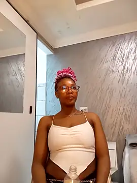 Snapshot of Hotytoty26 chatting on 10-11-25, 06:28 Hotytoty26 online show from 10-11-25, 06:28