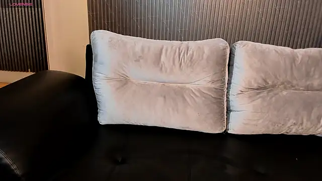 Snapshot of Saray_Millerr chatting on 03-14-25, 08:28 Saray Millerr online show from 03-14-25, 08:28