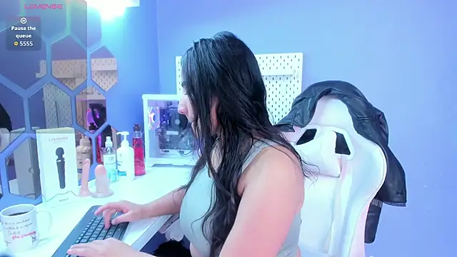 Alice 26  online show from 12-03-25, 01:53