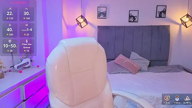 Pretty Johnson  online show from 05-28-26, 12:13