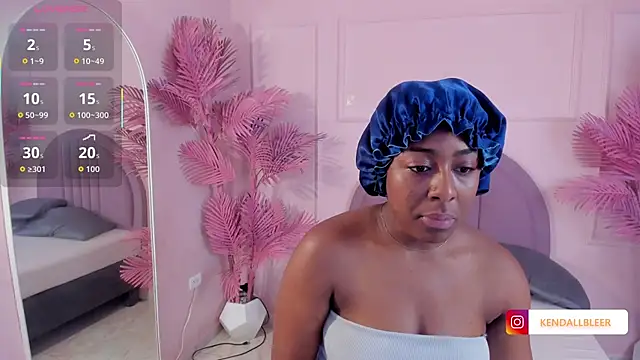 Kendallbleer online show from 09-18-25, 01:24