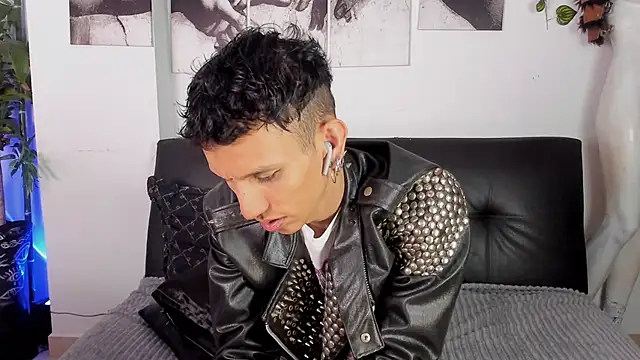 Snapshot of Giotrashy chatting on 10-22-25, 08:08 Giotrashy online show from 10-22-25, 08:08