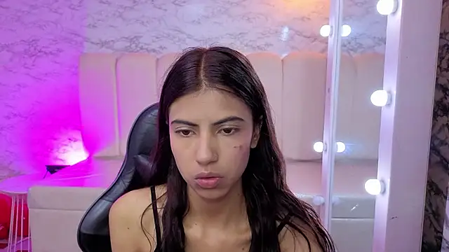 Snapshot of _Kitty_v chatting on 02-24-26, 01:09 Kitty v online show from 02-24-26, 01:09