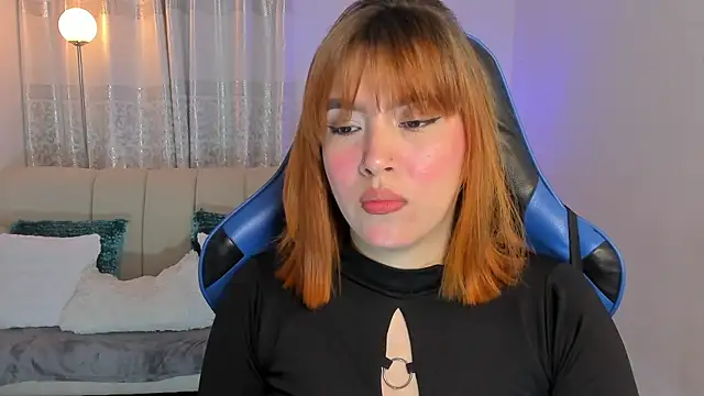 Snapshot of karla_hill_28 chatting on 04-27-26, 04:10 karla hill 28 online show from 04-27-26, 04:10