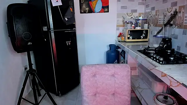 Snapshot of adam_angelssss chatting on 11-05-25, 08:20 adam angelssss online show from 11-05-25, 08:20