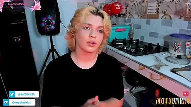 Snapshot of adam_angelssss chatting on 11-18-25, 09:30 adam angelssss online show from 11-18-25, 09:30