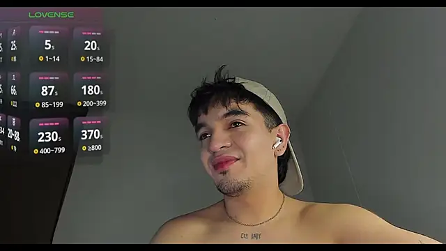 cmzo  online show from 04-19-26, 04:01