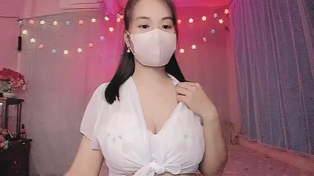 Snapshot of SanaAnika chatting on 11-12-25, 01:33 SanaAnika online show from 11-12-25, 01:33