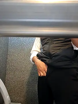 ikeike-kun online show from 02-18-26, 07:48