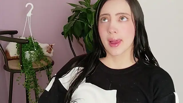 Rebbecawhite meow online show from 04-05-26, 05:10