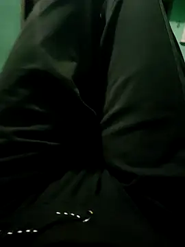 Snapshot of royall_queen chatting on 03-22-25, 05:41 royall queen online show from 03-22-25, 05:41