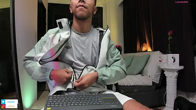 Colstorw  online show from 09-26-25, 10:41