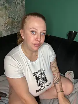 Snapshot of XxXMistyXxX chatting on 09-29-25, 11:20 XxXMistyXxX online show from 09-29-25, 11:20