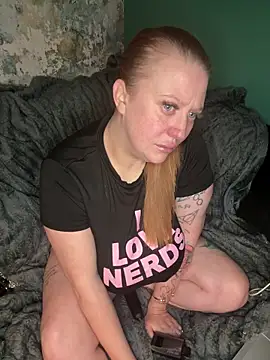 Snapshot of XxXMistyXxX chatting on 12-16-25, 11:43 XxXMistyXxX online show from 12-16-25, 11:43