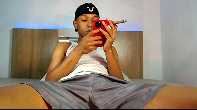 Snapshot of DavidLondo chatting on 02-15-26, 02:58 DavidLondo online show from 02-15-26, 02:58