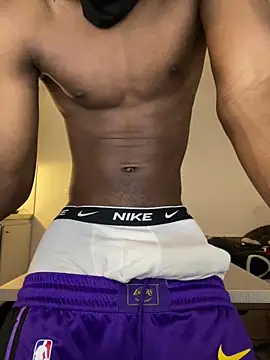 Renoirmonter online show from 03-05-26, 05:09