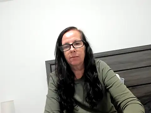 peachgoddess online show from 10-19-25, 03:51