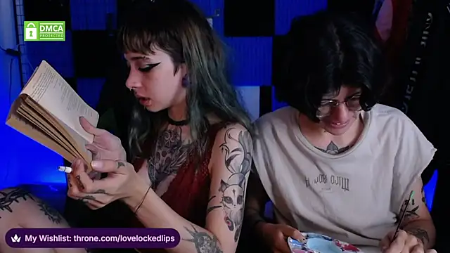 Snapshot of lovelockedlips chatting on 05-10-26, 06:29 lovelockedlips online show from 05-10-26, 06:29