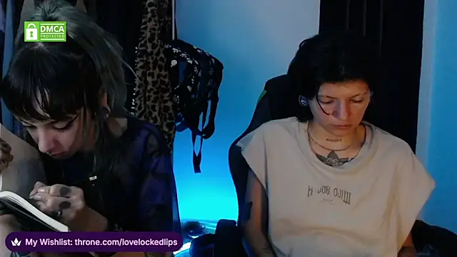 Snapshot of lovelockedlips chatting on 05-28-26, 03:26 lovelockedlips online show from 05-28-26, 03:26
