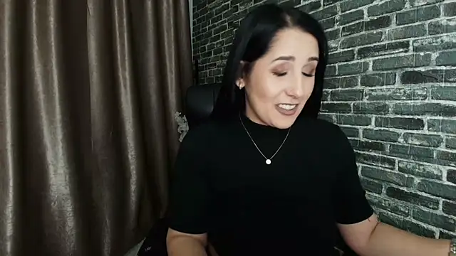 missdyaa online show from 10-20-25, 11:16