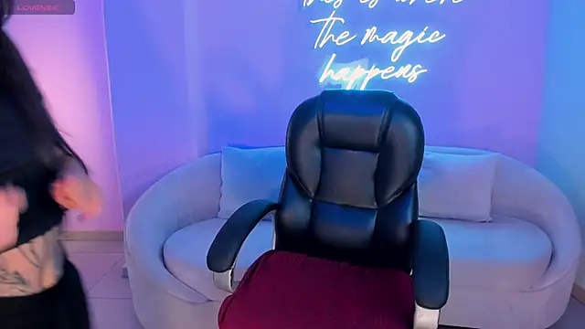 LarisaSmirnov online show from 10-15-25, 04:34