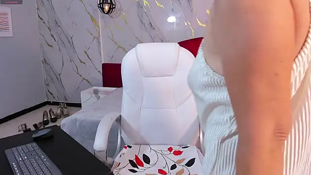 loress ass mature online show from 05-14-26, 06:37