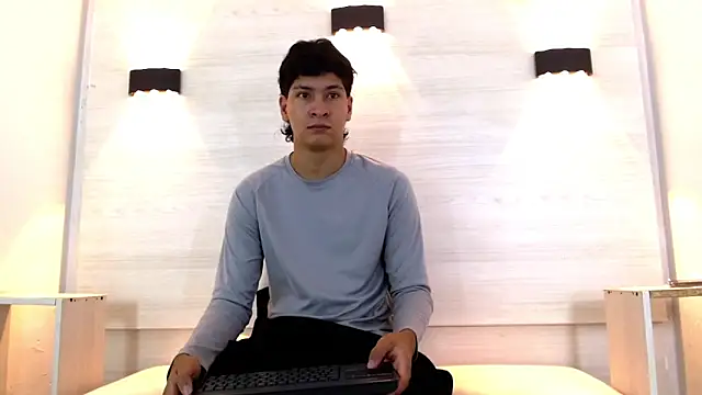 Jhojan twink online show from 12-03-25, 02:04