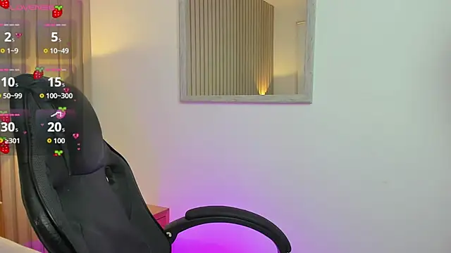 Snapshot of nina_blake chatting on 10-10-25, 07:35 nina blake online show from 10-10-25, 07:35