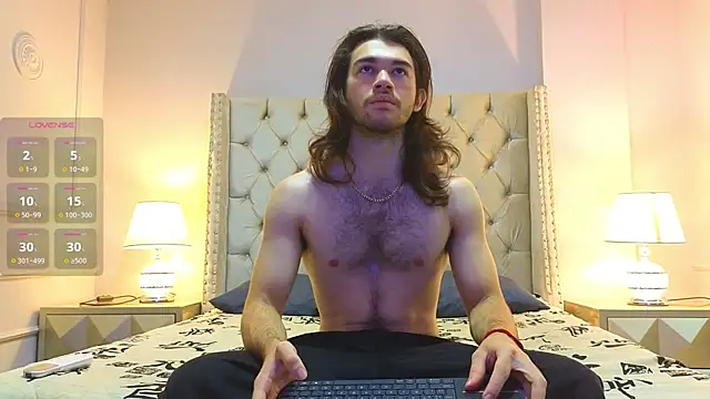 Snapshot of FreyrVik chatting on 09-13-25, 11:32 FreyrVik online show from 09-13-25, 11:32