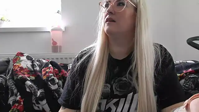 Sizzling Indie36 online show from 10-09-25, 10:02