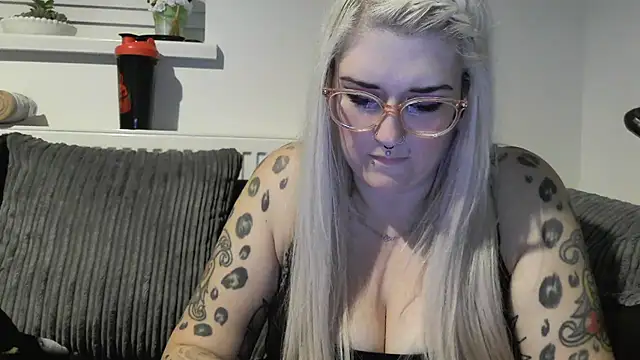 Sizzling Indie36 online show from 10-10-25, 06:18