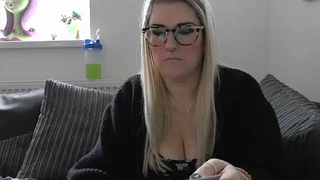 Sizzling Indie36 online show from 11-19-25, 01:55