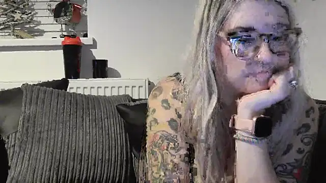 Sizzling Indie36 online show from 11-28-25, 05:26