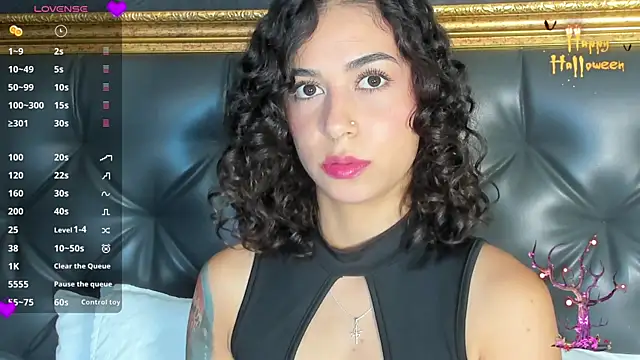 Snapshot of AliceStevens_ chatting on 10-23-25, 12:59 AliceStevens online show from 10-23-25, 12:59