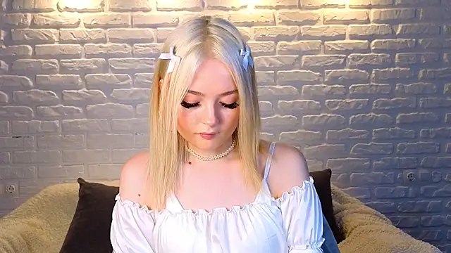 minigirl online show from 03-16-25, 04:09