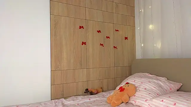 minigirl online show from 02-26-26, 04:17