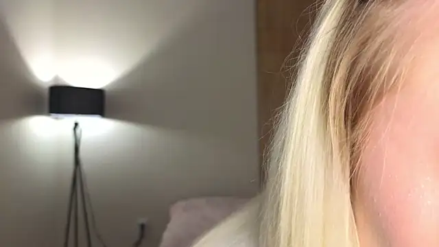 minigirl online show from 02-28-26, 04:08