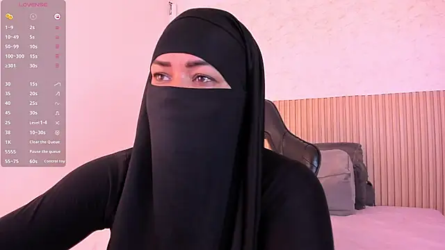 Snapshot of Layla_arabelle chatting on 07-14-26, 08:36 Layla arabelle online show from 07-14-26, 08:36