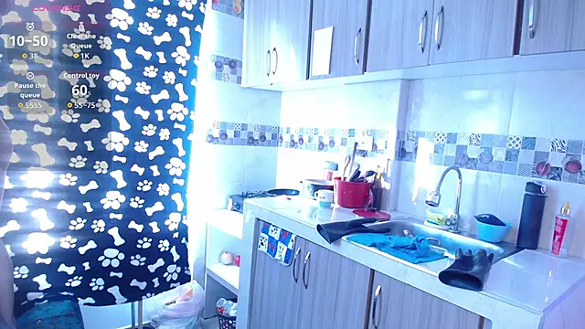 Snapshot of Emilybutterfly1 chatting on 09-09-25, 09:25 Emilybutterfly1 online show from 09-09-25, 09:25