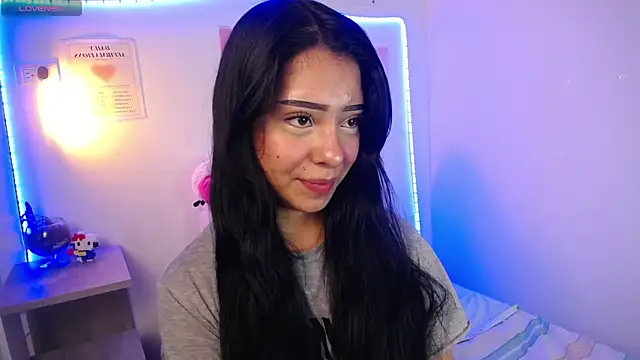 Snapshot of Emilybutterfly1 chatting on 10-10-25, 09:14 Emilybutterfly1 online show from 10-10-25, 09:14