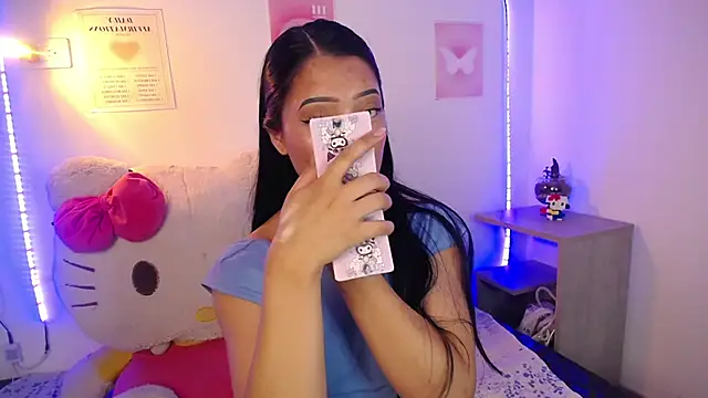 Snapshot of Emilybutterfly1 chatting on 11-20-25, 11:15 Emilybutterfly1 online show from 11-20-25, 11:15