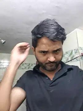 Snapshot of John96999 chatting on 06-01-26, 10:22 John96999 online show from 06-01-26, 10:22
